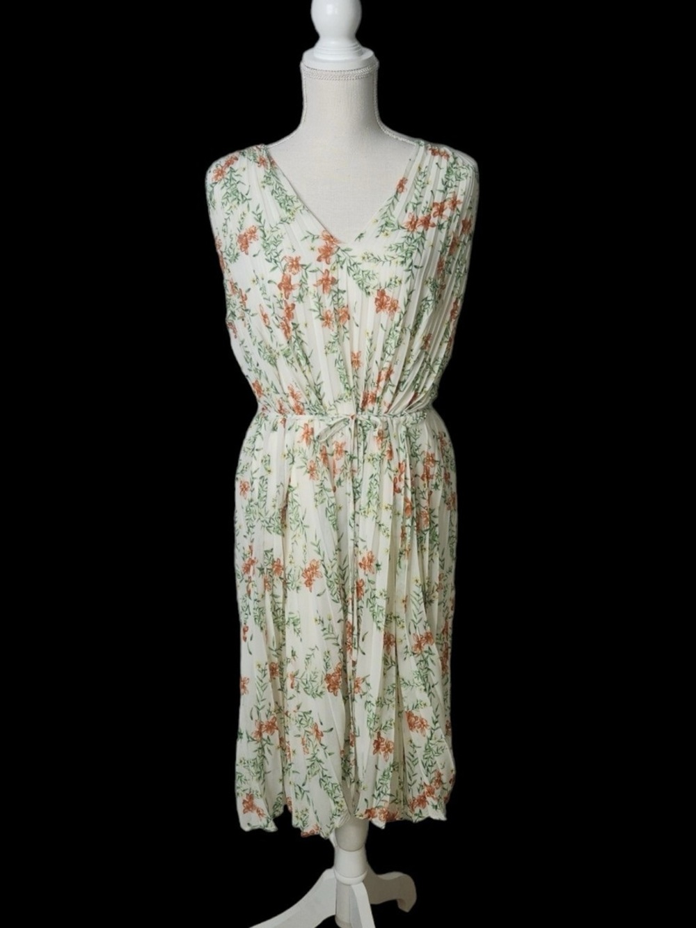 Max Studio Sleeveless White Floral Pleated Dress- with waist tie